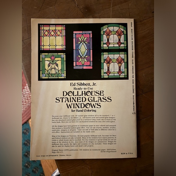 Dollhouse Stained Glass Window book 🌟 - Picture 6 of 9